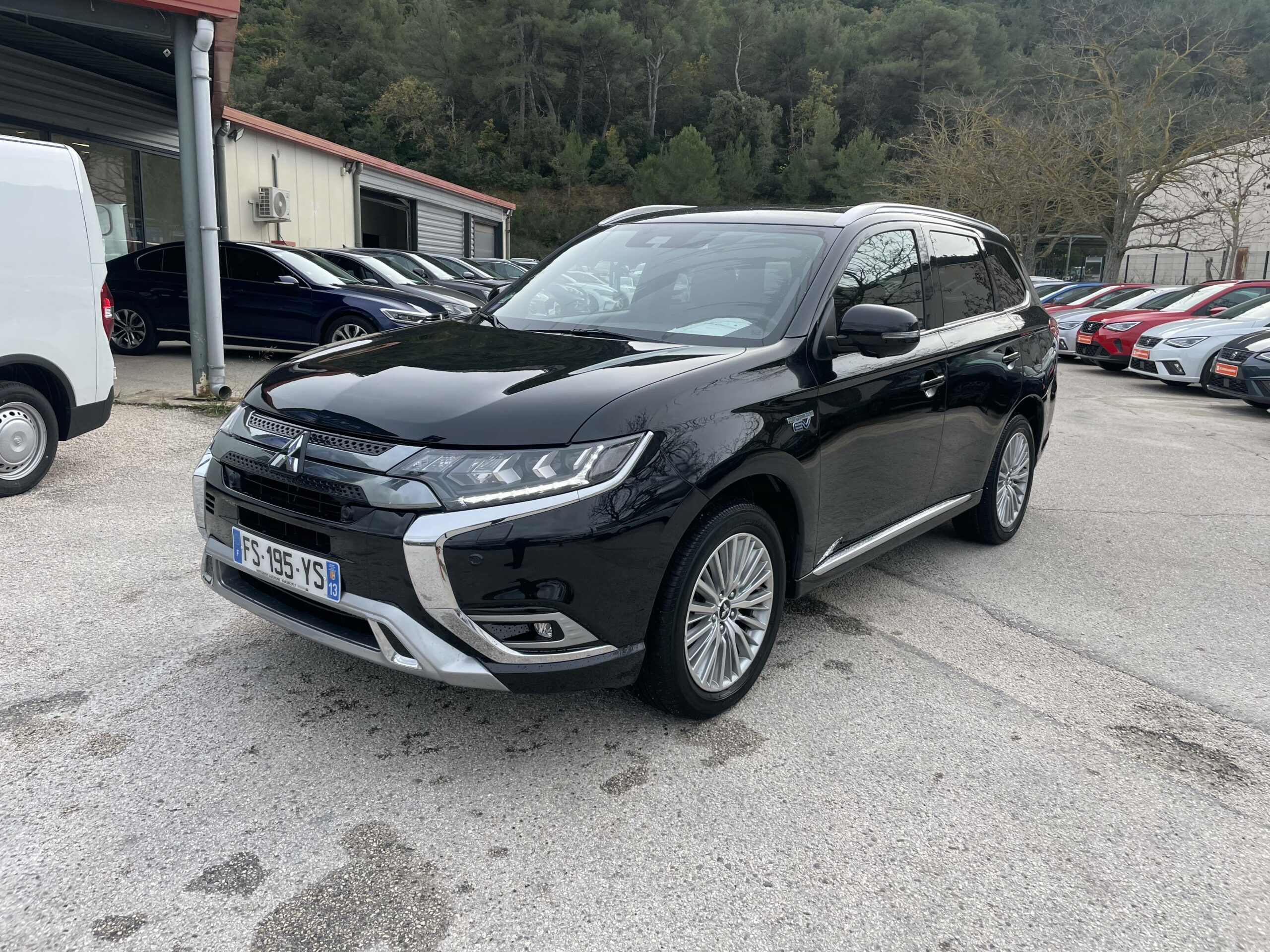 MITSUBISHI-OUTLANDER III-Outlander 2.4l PHEV Twin Motor 4WD-Instyle-24990-26873-roure-automobiles